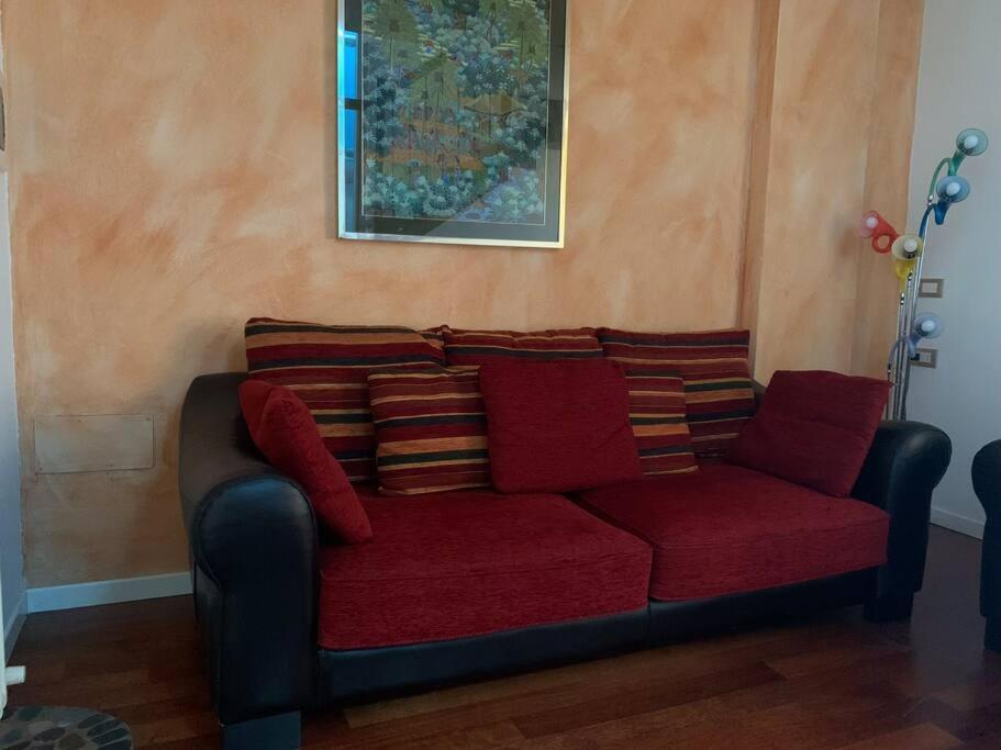 Appartamento Andrew'S House Con Parcheggio Privato อันโซลา เดล เอมิเลีย ภายนอก รูปภาพ