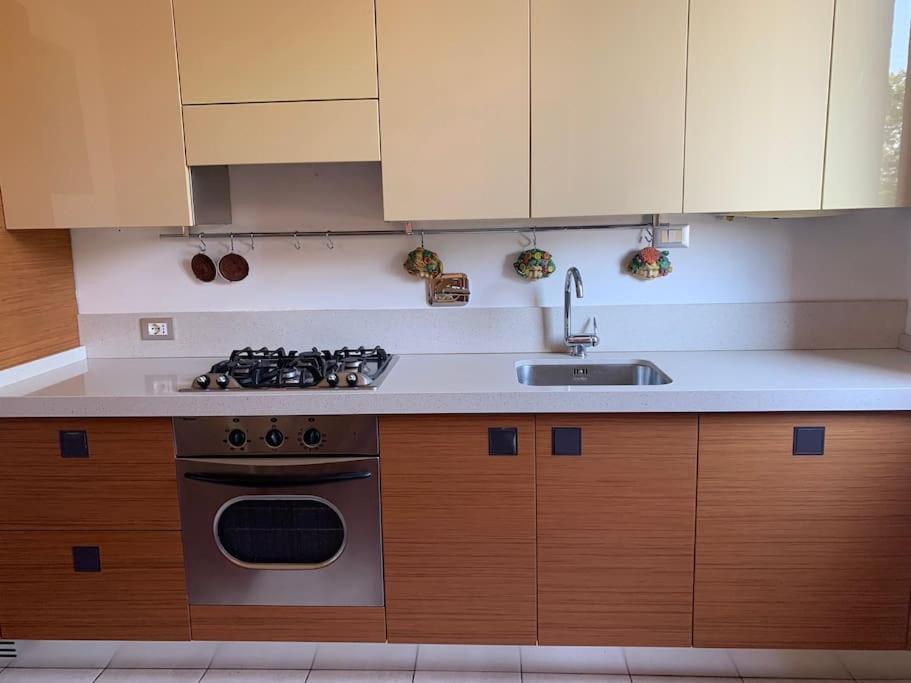 Appartamento Andrew'S House Con Parcheggio Privato อันโซลา เดล เอมิเลีย ภายนอก รูปภาพ