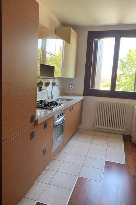 Appartamento Andrew'S House Con Parcheggio Privato อันโซลา เดล เอมิเลีย ภายนอก รูปภาพ