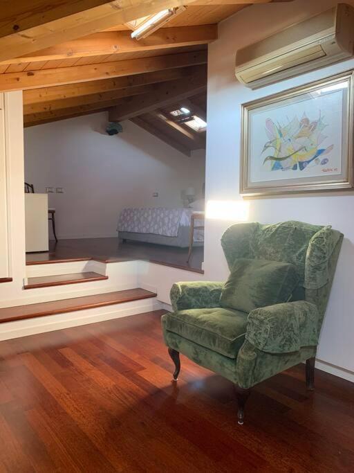 Appartamento Andrew'S House Con Parcheggio Privato อันโซลา เดล เอมิเลีย ภายนอก รูปภาพ
